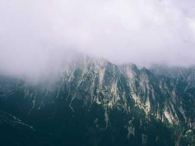 What’s the best way to ship holiday gifts?