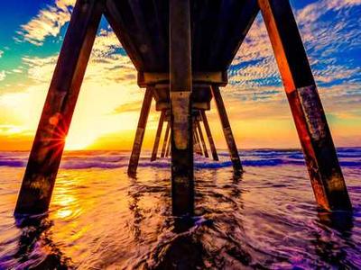 R.L. Maizes on Storytelling, Cancel Culture, and Why Writers Need to Get Off the Internet